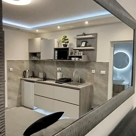 Isidora Appartement *