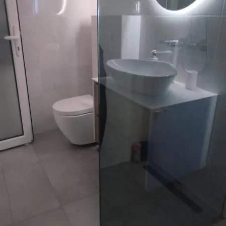 Isidora Appartement *